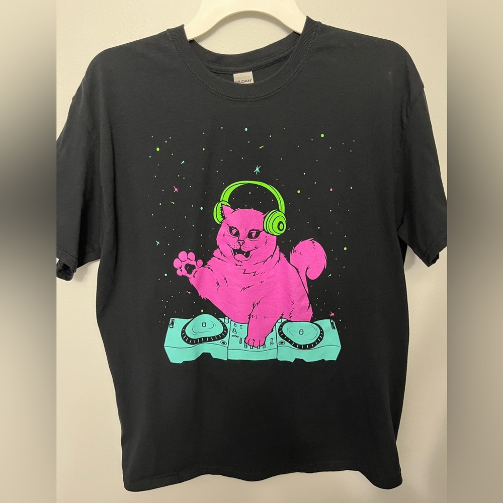 Cat TShirts Women Men Original Design DJ Space Cat Ltd Print W/ Sticker S-XL